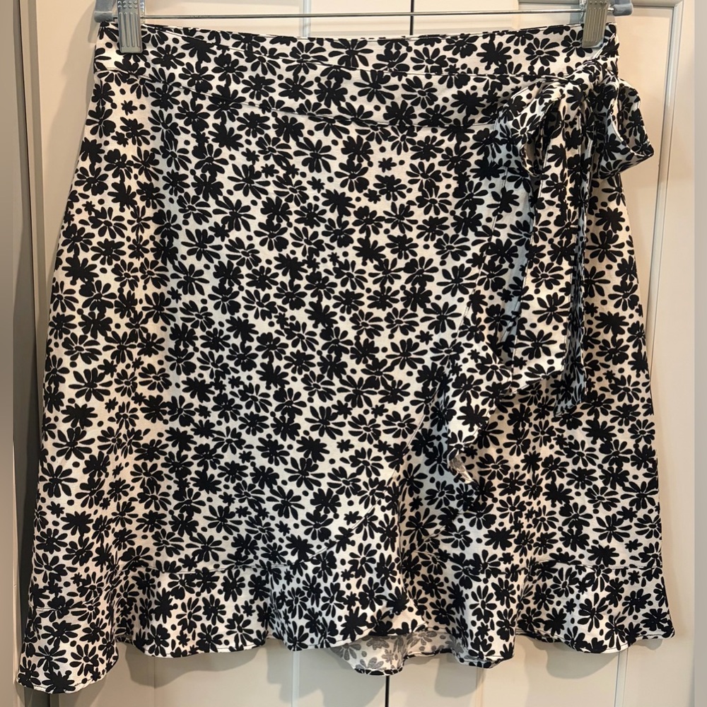 LOFT Black and White Petite Daisy Ruffle Wrap Skirt